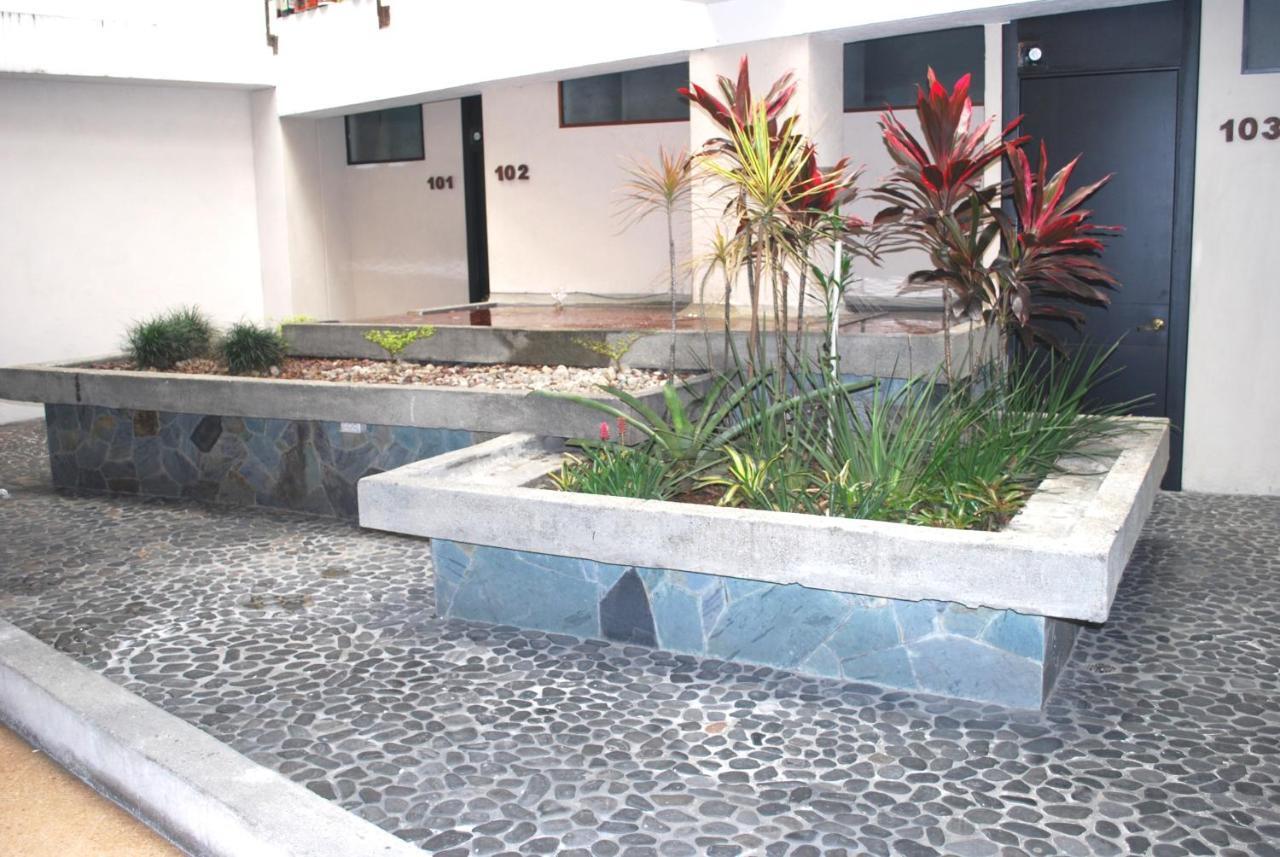 Hotel Natural Medellin Exterior photo